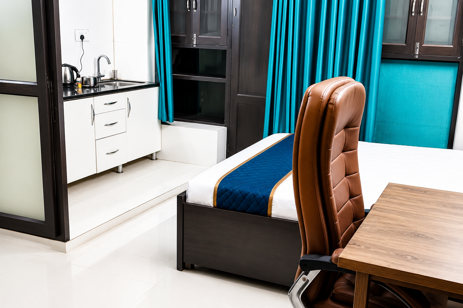Comfortable Studio for Solo or Couple in Dwarka